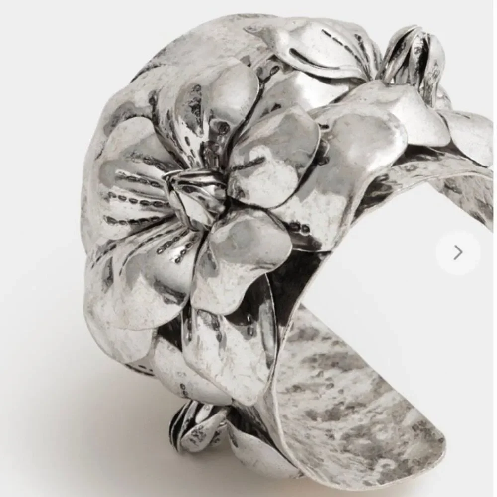 New Gorgeous Piper K Silver Bold Floral Big Flower Wide Cuff Statement Bracelet